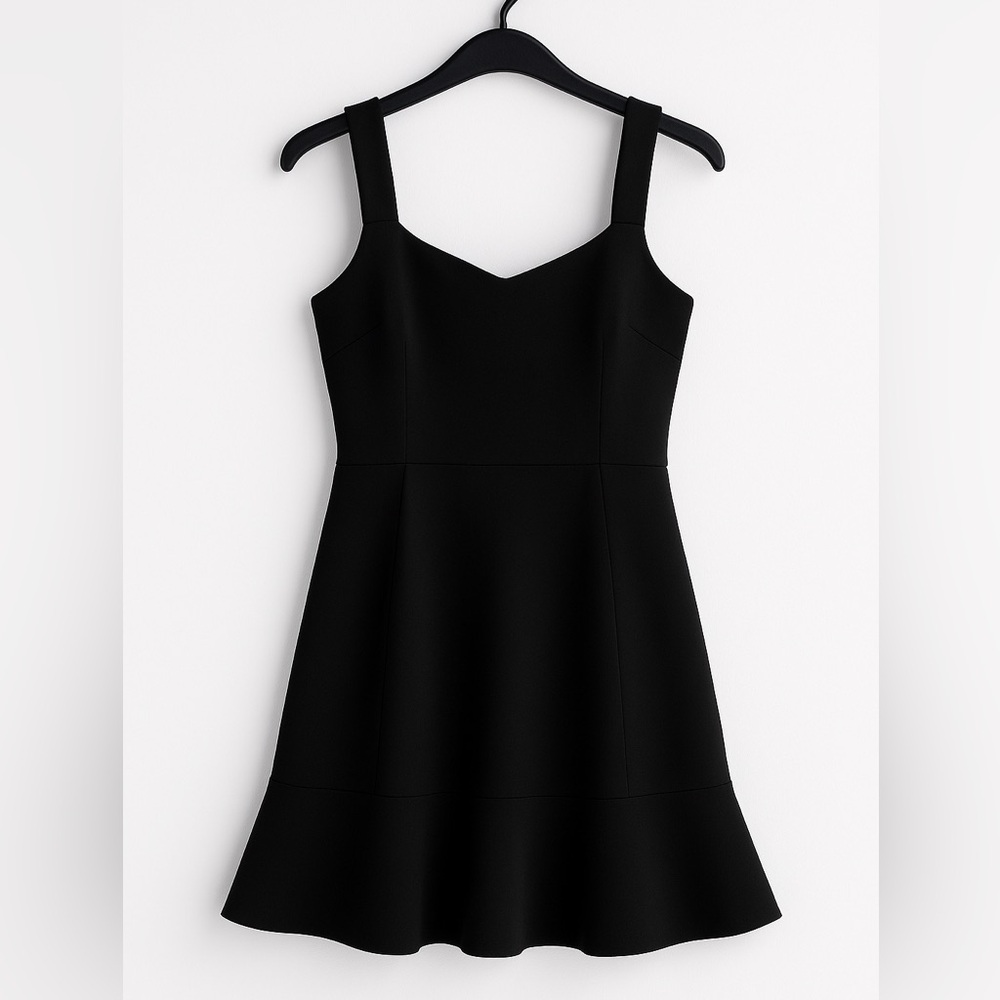 Black Sleeveless Dress